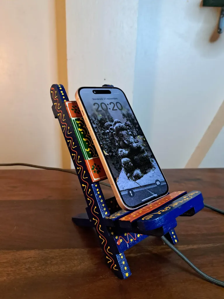 Porte-Téléphone en Bois