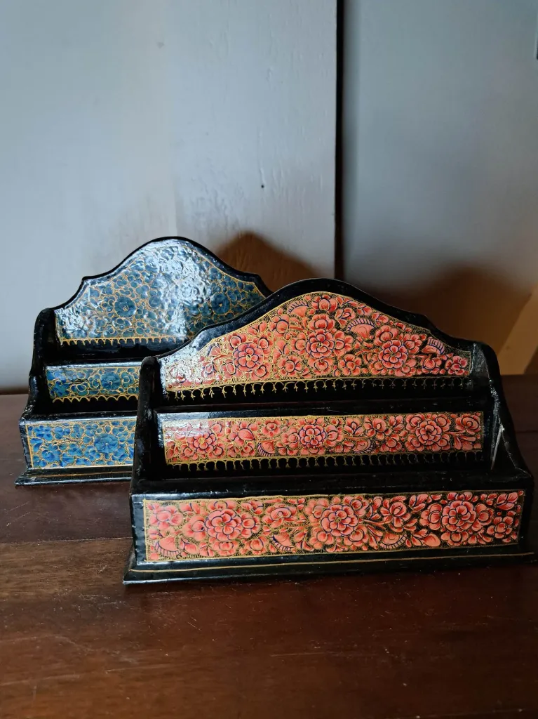 Porte Lettre en Papier Maché